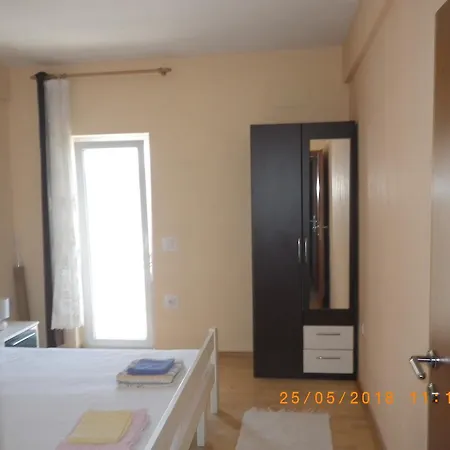 10042b * Κόρτσουλα